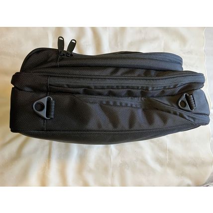 Techair Urban Universal 15.6 inch Laptop & Business Shoulder Bag - Black