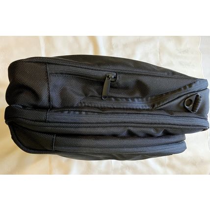 Techair Urban Universal 15.6 inch Laptop & Business Shoulder Bag - Black