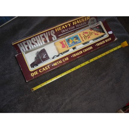 HUGE HERSHEY'S Heavy Hauler Tractor Trailer!! MIB! $35.00 obo!