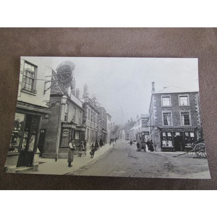 Reproduction Oxfordshire Library Postcard - Marlborough Street, Faringdon