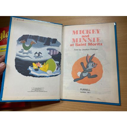 1969 WALT DISNEY "MICKEY & MINNIE AT SAINT MORITZ" UK HARDBACK BOOK (LL) ref:BRA