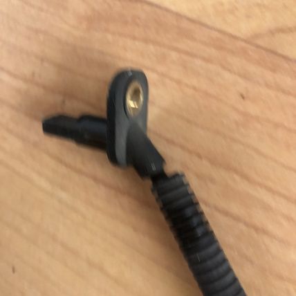 OEM Land Rover LR001056 LR2 Right Front Wheel ABS Sensor + Bracket LR001062
