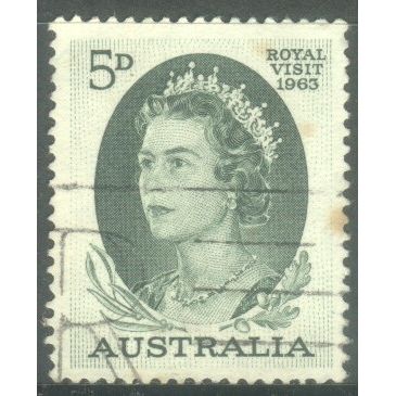 Australia 1963 - SG348 - 5d green - Queen Elizabeth 11 (Royal Visit) - used