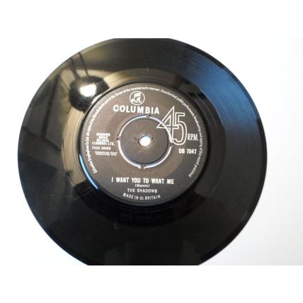 7" 1963.THE SHADOWS. ATLANTIS, DB 7047, I WANT YOU TO WANT ME.COLUMBIA.EXCELLENT