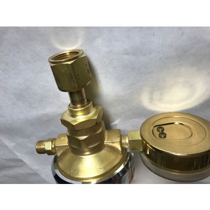 CONCOA 1806 AIRCO 1806-9931 OXYGEN REGULATOR 1806 9931 CGA 024,60PSI,400KPA,AH