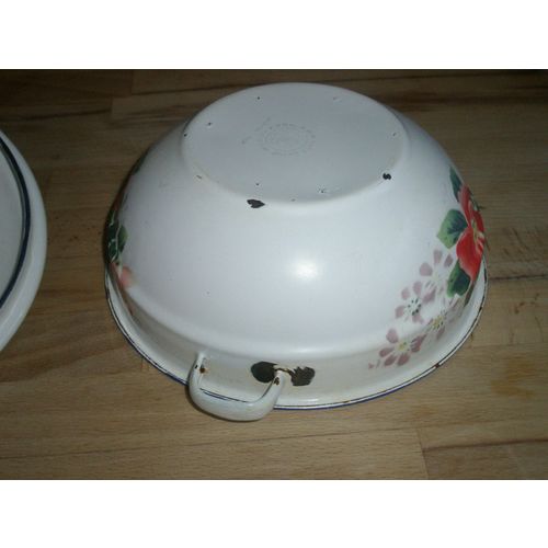 Shabby Chic Bumper Harvest Chinese Enamel Covered Pan