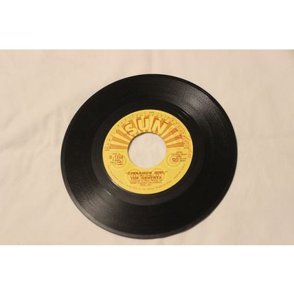 The Gentrys 45-CINNAMON GIRL/I JUST GOT THE NEWS