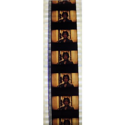 Pk GEB - M - MIX - b 028B . 1 STRIP OF 5 - 35MM FILM CELLS. ( Leon )