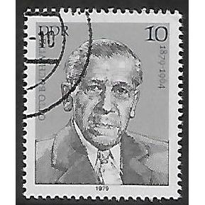 SG E2165: 10 pf. blackish brown, slate blue and indigo Socialist Personalities
