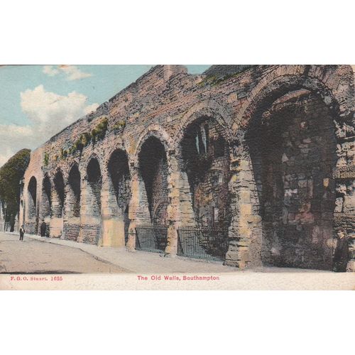The Old Walls Southampton Hampshire Postcard (HAM77571)