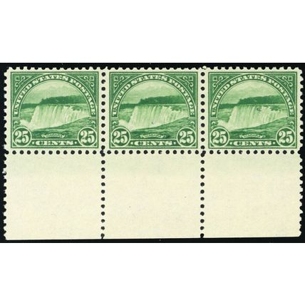 568, Mint VF NH 25¢ Margin Strip of 3 VERY ATTRACTIVE! - Stuart Katz