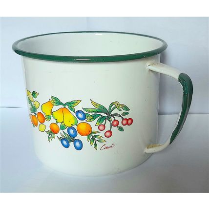 A LARGE WHITE ENAMELLED METAL MUG - 16 x 13 x 11 cm CLEAN CONDITION