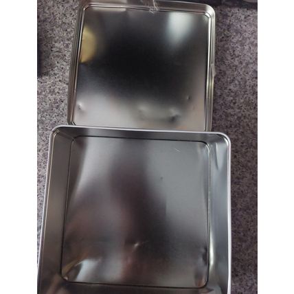 Lush Cosmetics Square Tin 22cm