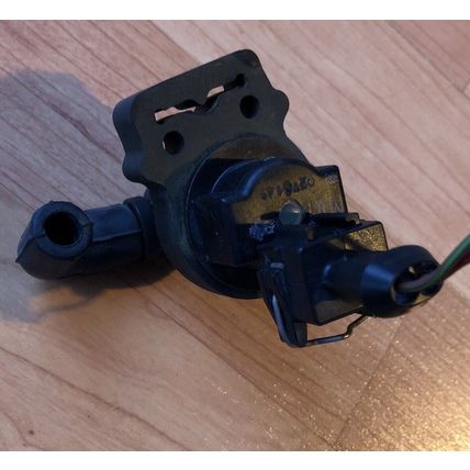 Mercedes W211 W220 W203 W209 Vapor Emission Purge Valve 0004701593 + Pigtail