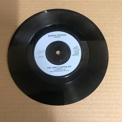 SHAKIN' STEVENS - Cry just a little bit - Love me tonight - EPC-3774