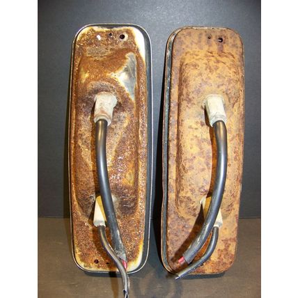 1968 69 INTERNATIONAL HARVESTER SCOUT II TERRA TAILLIGHTS OEM PAIR STIAR 68 320