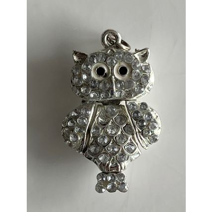 SILVER METAL CHARM WITH ARTICULATED HEAD & WINGS