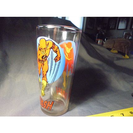 1976 THE FLASH PEPSI GLASS!! NICE!! $32.00 Shipped!! 1976 DC Comics Superheroes