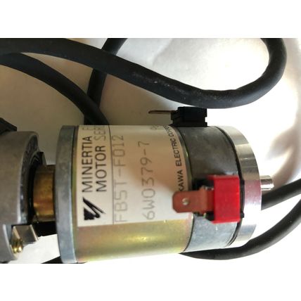 NEW YASKAWA FB5T-F012 6W0379-7,LHE-705-1000 SERVO MOTOR REAR SHAFT EXTENTION,Fm