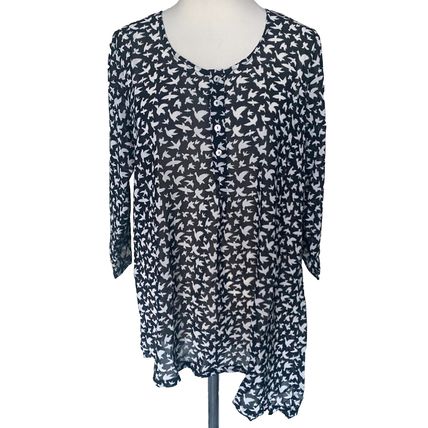 Amber 100% polyester georgette tunic 3/4 sleeves scoop neck side point hem XS/S