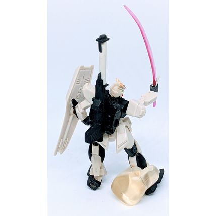 Bandai Gundam RX-93 Nu Gundam Figurine