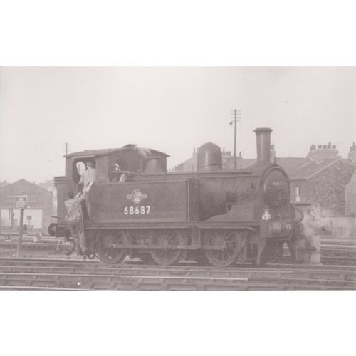 Railway Photo LNER J72 68687 York NER 0-6-0T Loco North Eastern