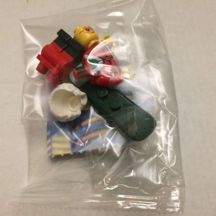 NEW Official Lego Holiday Snowboarding Mrs. Clause Minifigure