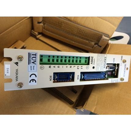 NEW YASKAWA ELECTRIC DR2A5AC,SERVO DRIVE 200VAC/50W DR2-A5AC,FC