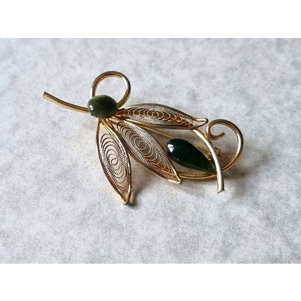 Vintage Jade Brooch, Gold Tone Filigree Leaf, Botanical Jewellery Gift