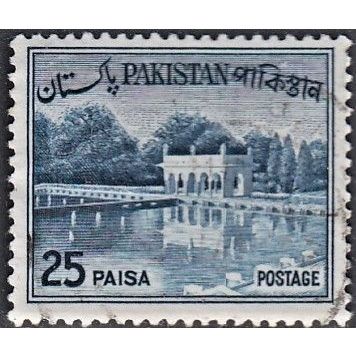 PAKISTAN, 1962 25p Shalimar Gardens, SG 138 (Scott #136), used