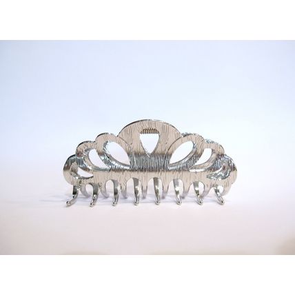Shiny silver textured metal hair claw clip for medium fine hair