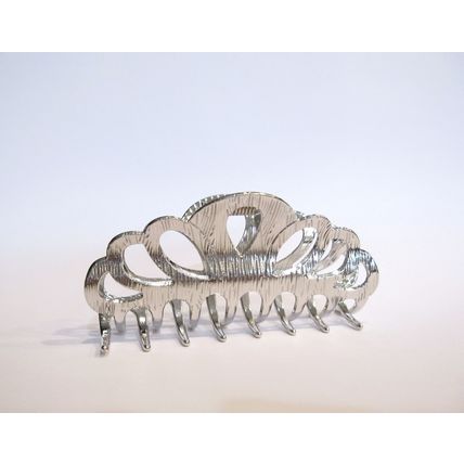 Shiny silver textured metal hair claw clip for medium fine hair