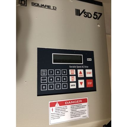 NEW SQUARE D 480VAC 7.5 HP VFD DRIVE VSD57CU90N46 3 PH (TELEMECANIQUE) VSD57,DJ