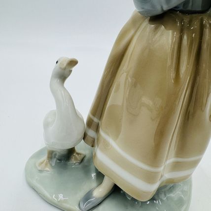 Lladro Shepherdess Girl & Ducks/Geese Basket Porcelain Figurine Spain 9in