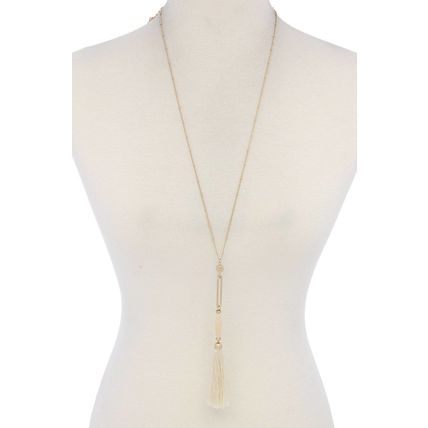 Cut Out Long Oval Bead Tassel Pendant Necklace
