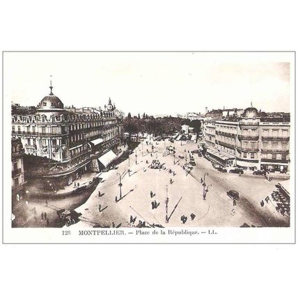 34 - Montpellier - place de la république