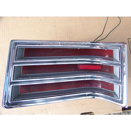 1967 CHRYSLER NEWPORT CUSTOM LH PASSENGER TAILLIGHT