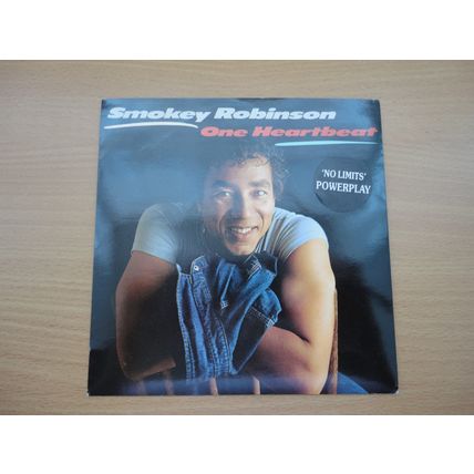 Smokey Robinson 1987 7" Vinyl Single One Heartbeat b/w Love Will Set You Free