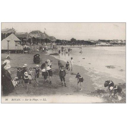 17 - ROYAN - sur la plage