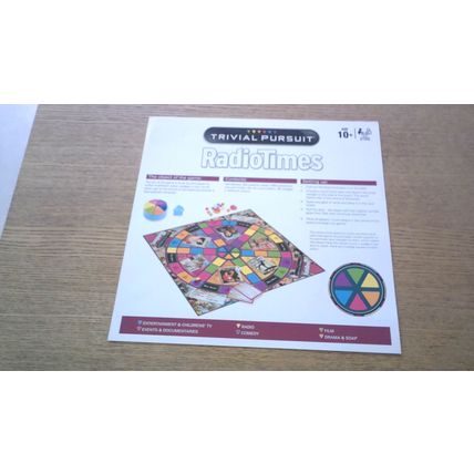TRIVIAL PURSUIT: RADIO TIMES EDITION ( Hasbro Gaming) 2014