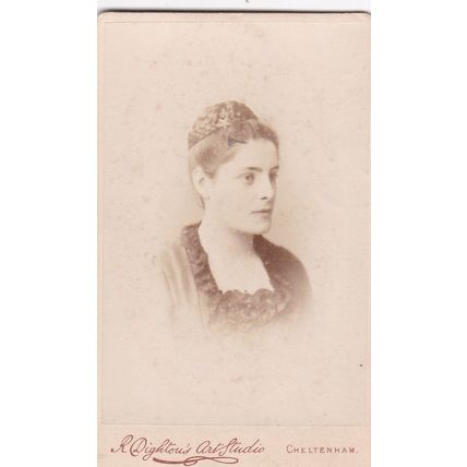 VICT. CDV PHOTO -PRETTY YOUNG WOMAN BY R. DIGHTOUS, CHELTENHAM