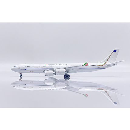 A340-500 ITALIAN AIR FORCE REG: I-TALY WITH ANTENNA - JCWINGS LH4306 1/400
