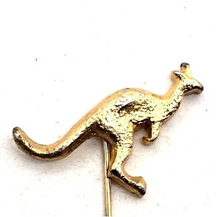 Vintage Gold-Tone Kangaroo Stick Pin Lapel Hat Pinback Brooch (K6D)