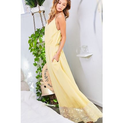 Women's Adjustable Shoulder Strap Button Down Contrast Lace Maxi Dress