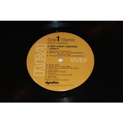 A VERY MERRY CHRISTMAS VOLUME 5-Various Artists Special Collector's Edition LP S