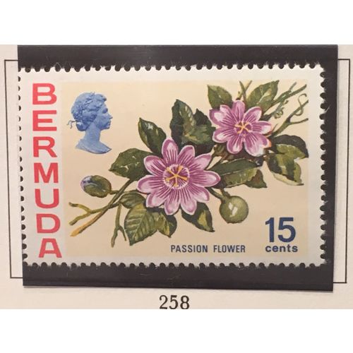 Bermuda QEII 1970 15c Passion Flower Unmounted Mint SG 258 Sc 264 postage stamp