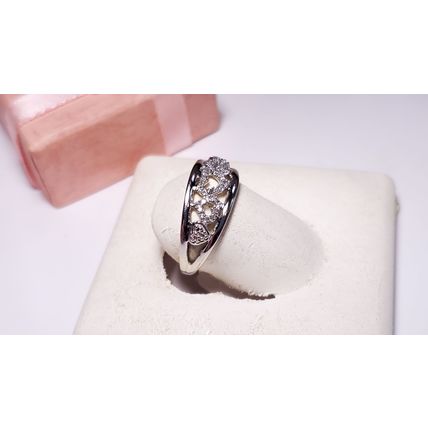 Estate .15ctw Natural Diamond 5 Hearts open bar 10Kt W/Gold Band style Ring22537