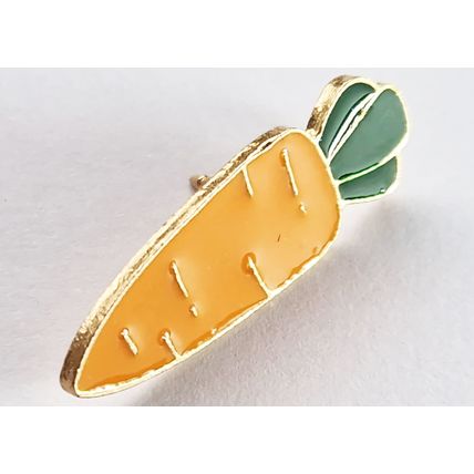 Novelty Vegan Vegeterian Carrot Brooch Lapel Pin Badge Vegatable