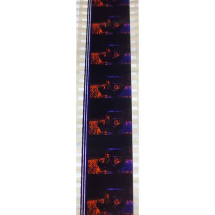 Dracula . Pk RED - A023w . 1 STRIP OF 10 - 35MM FILM CELLS