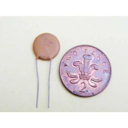 0.1µF 50V, Long Wire Disc Capacitors, Pack of Appx 100 New Old Stock.